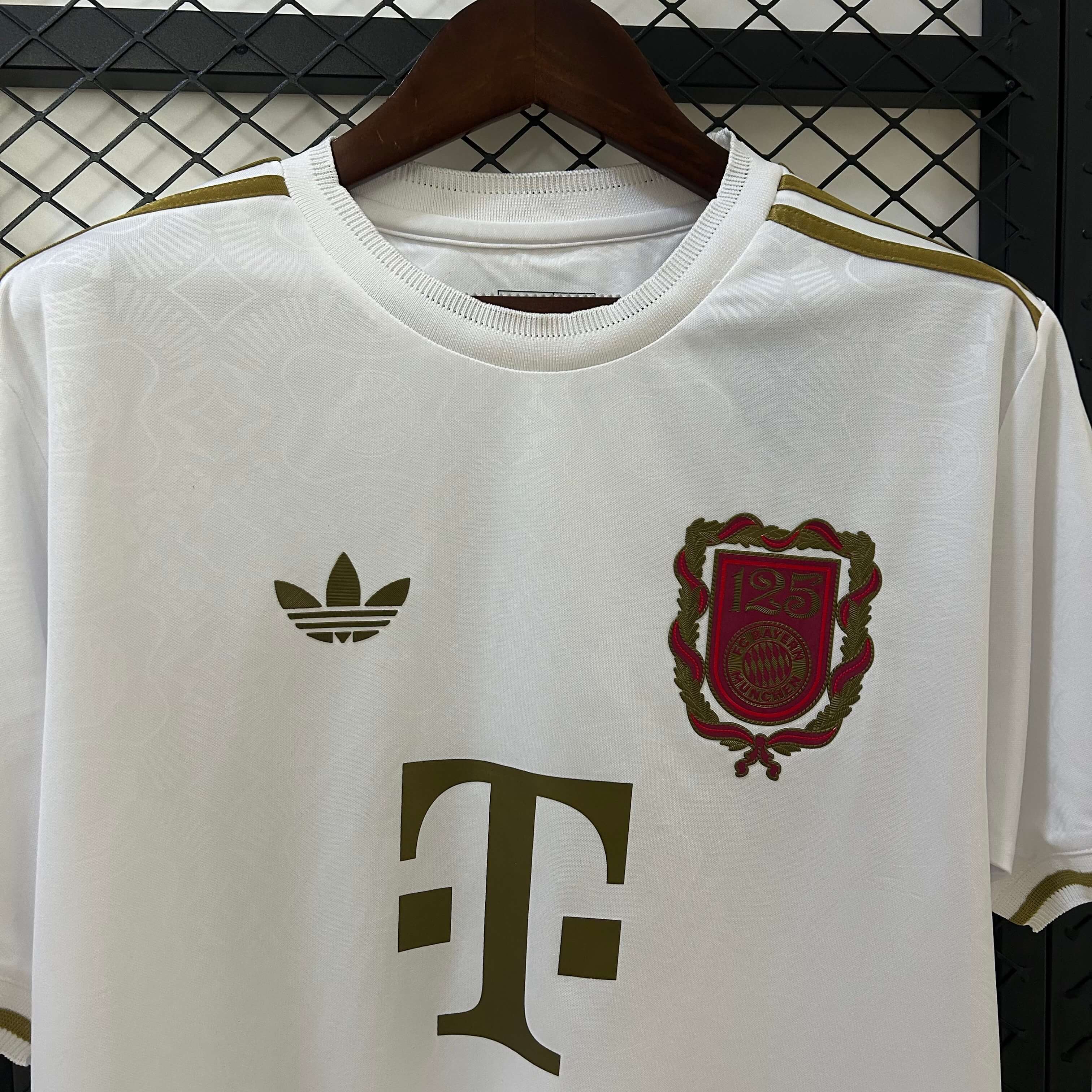 Miniatura de Bayern Múnich 25/26 Aniversario n°125