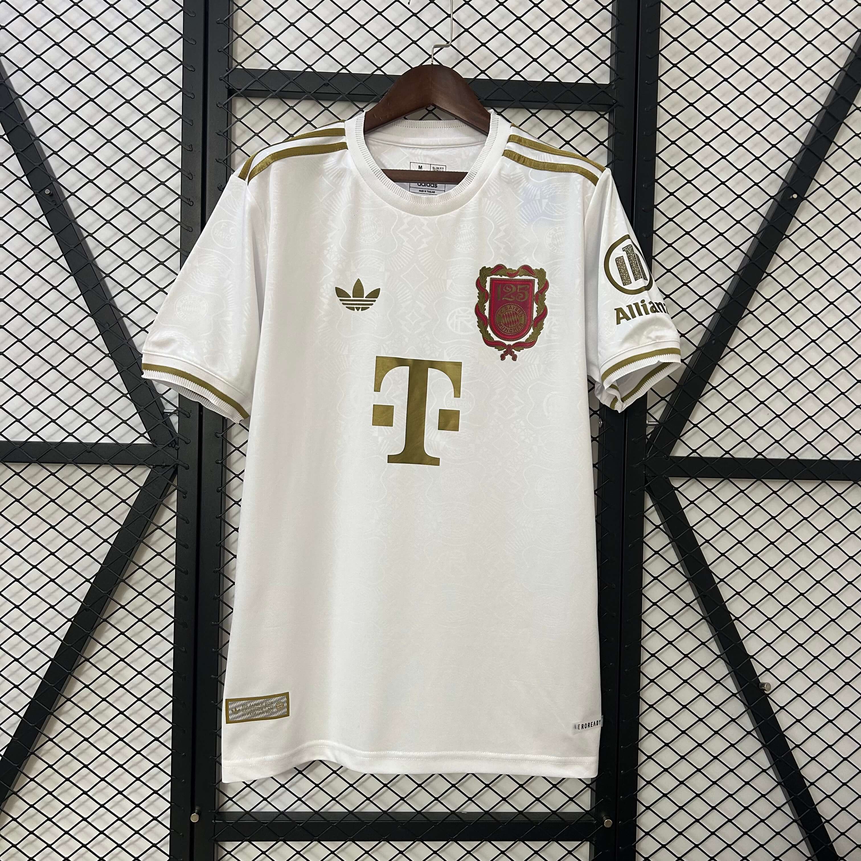 Bayern Múnich 25/26 Aniversario n°125