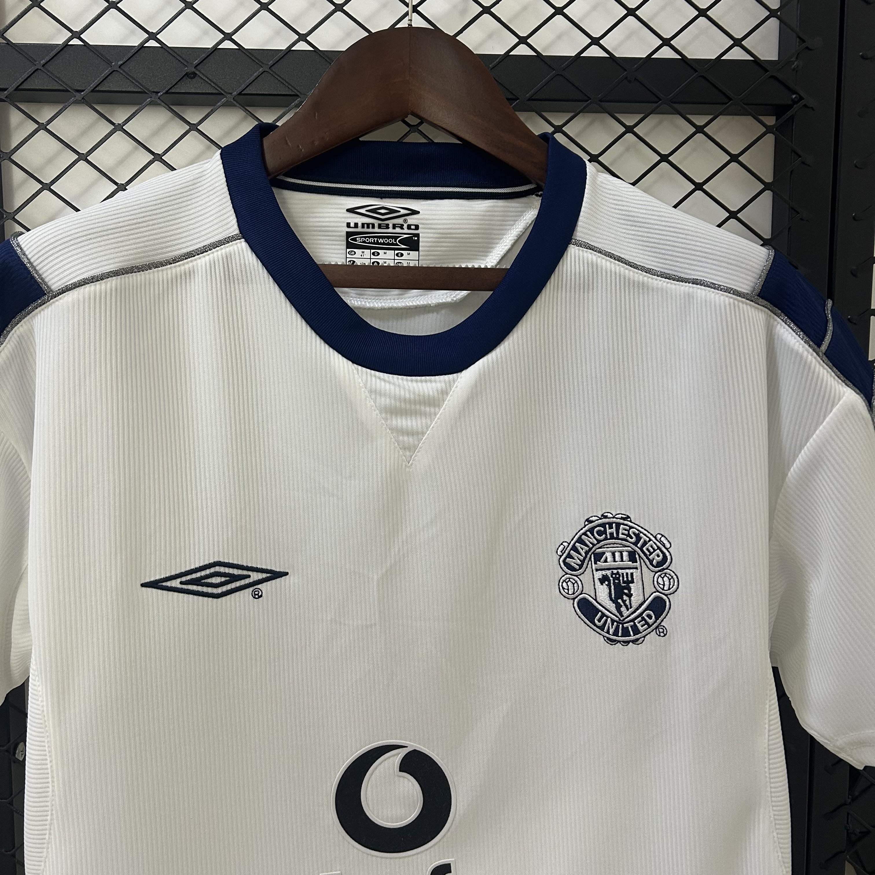 Miniatura de Manchester United 00/01 Visitante RETRO
