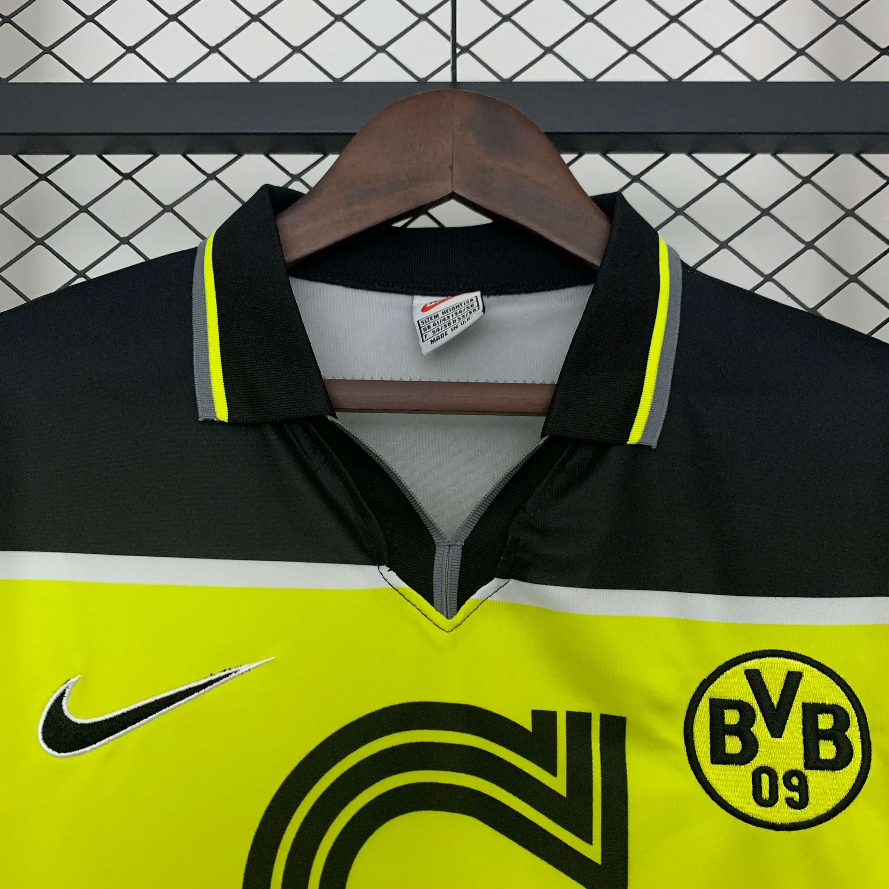 Miniatura de Dortmund 96/97 Local RETRO