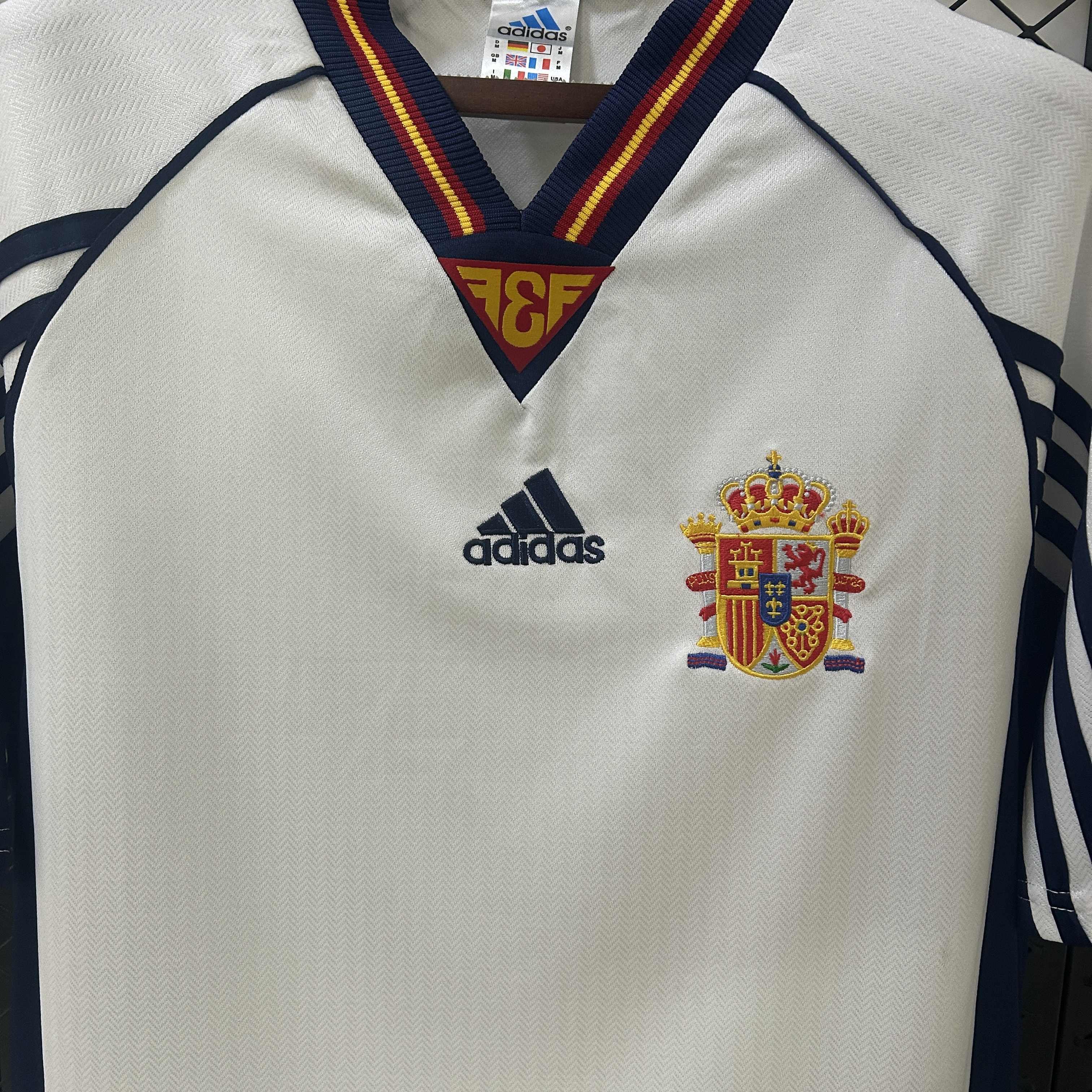 Miniatura de España 1998 Visitante RETRO