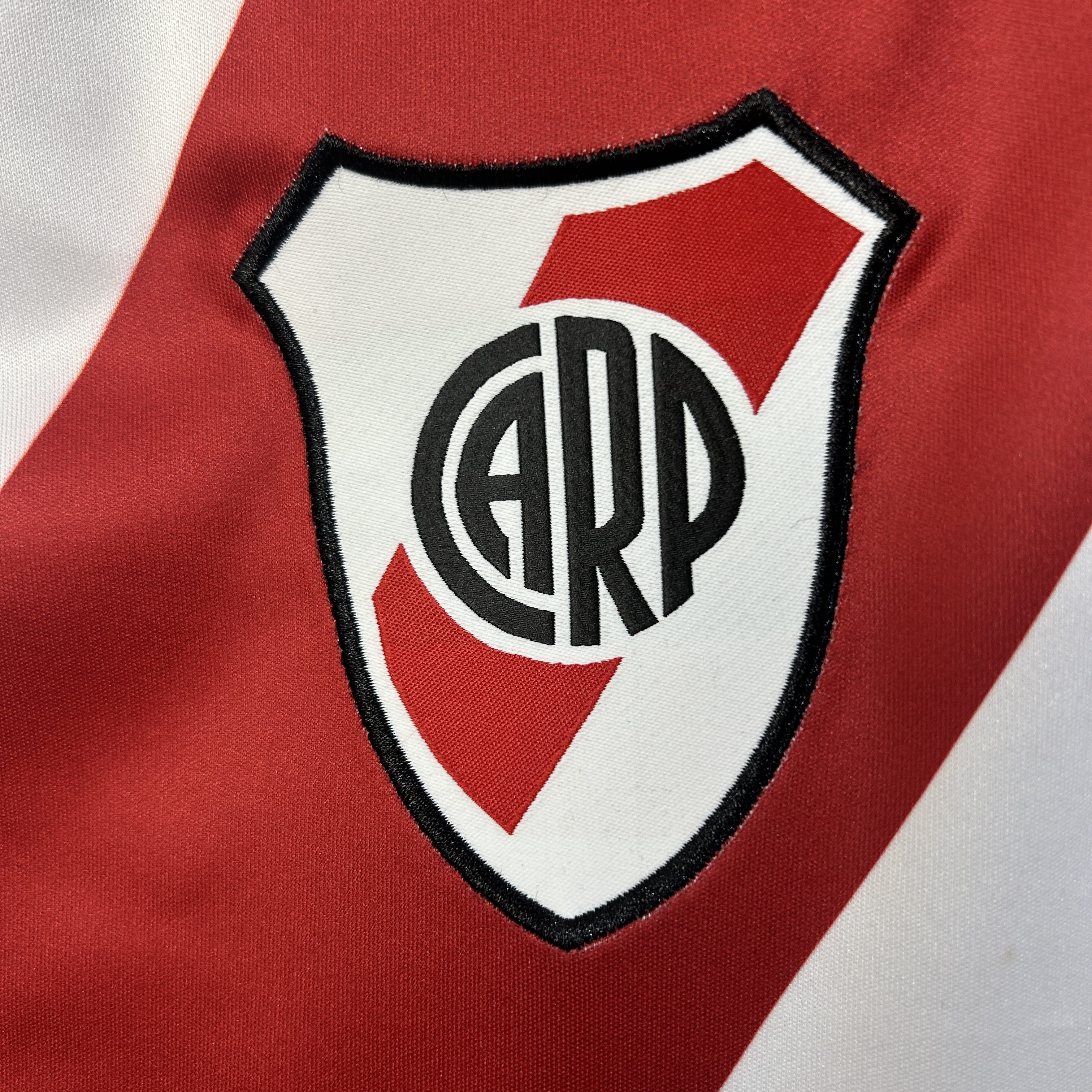 Miniatura de River Plate 25/26 Local