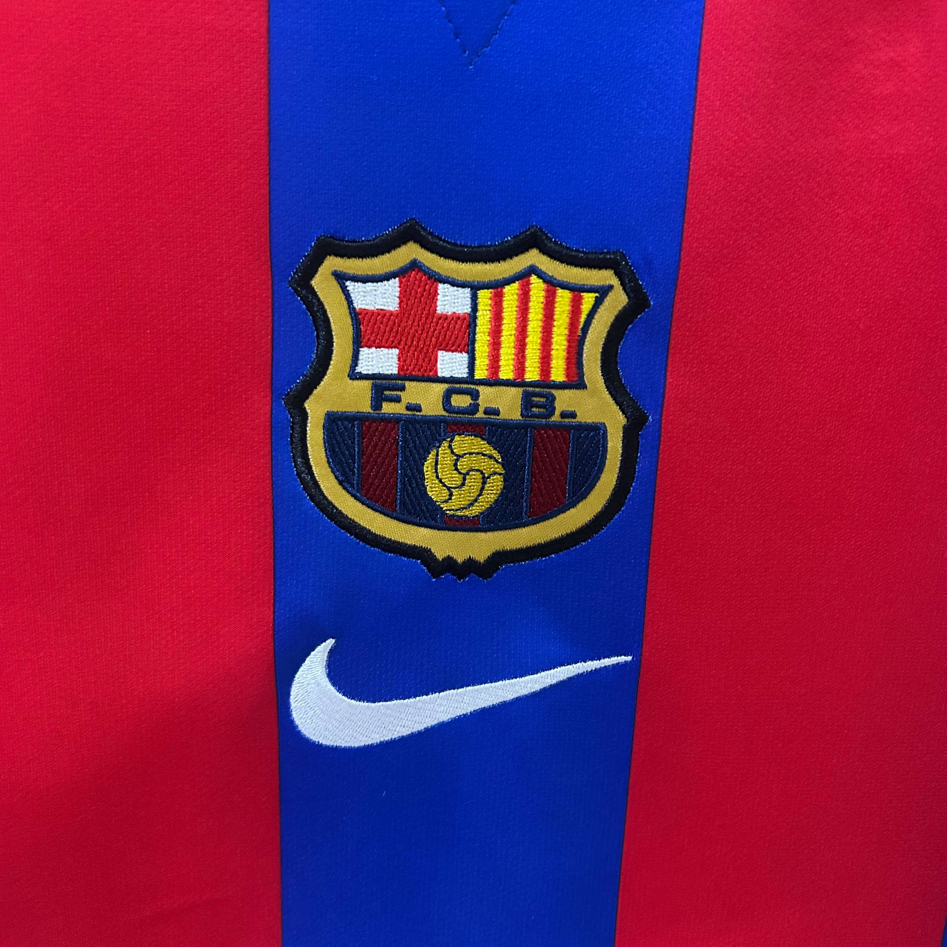 Miniatura de FC Barcelona 01/02 Local RETRO