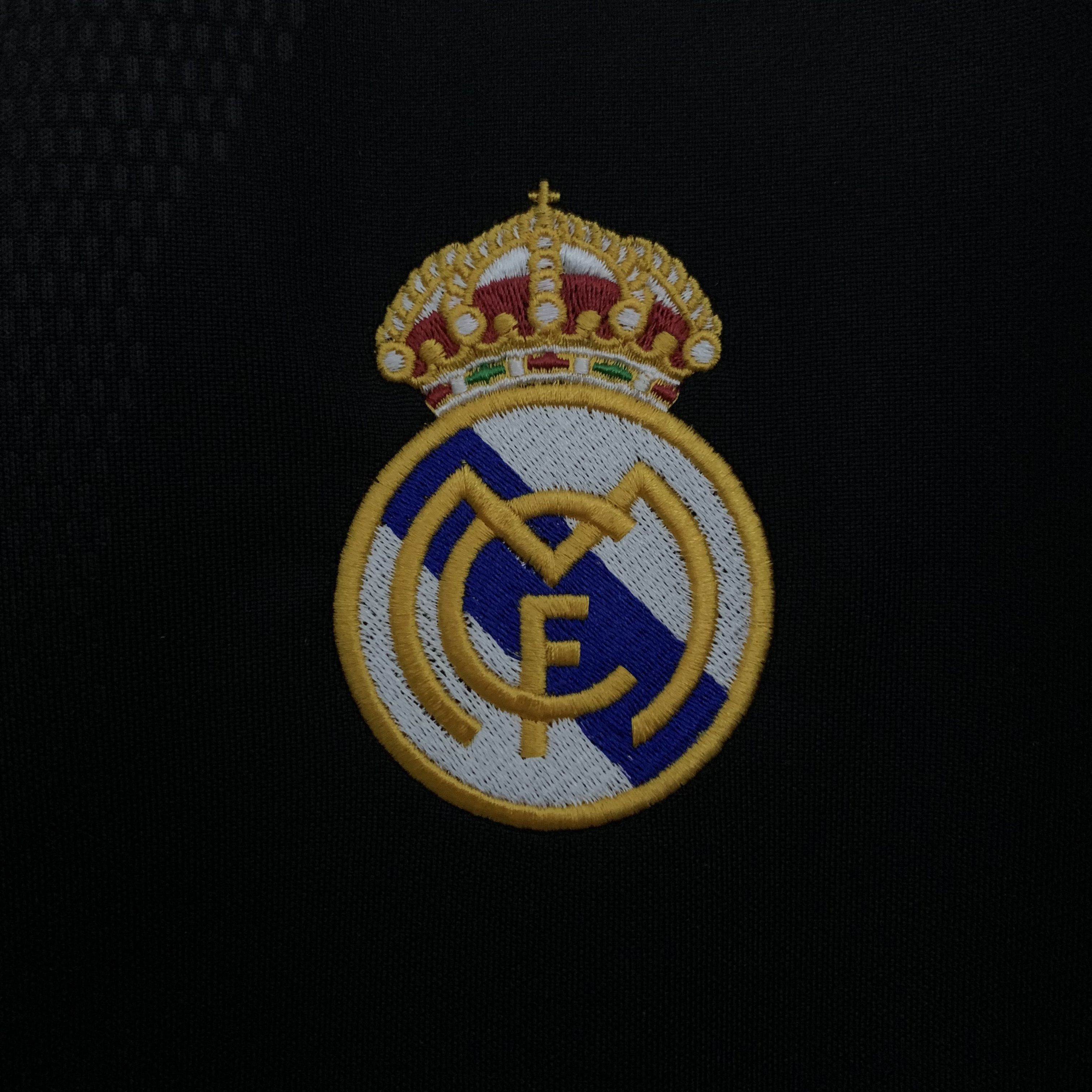 Miniatura de Real Madrid 01/02 Visitante RETRO