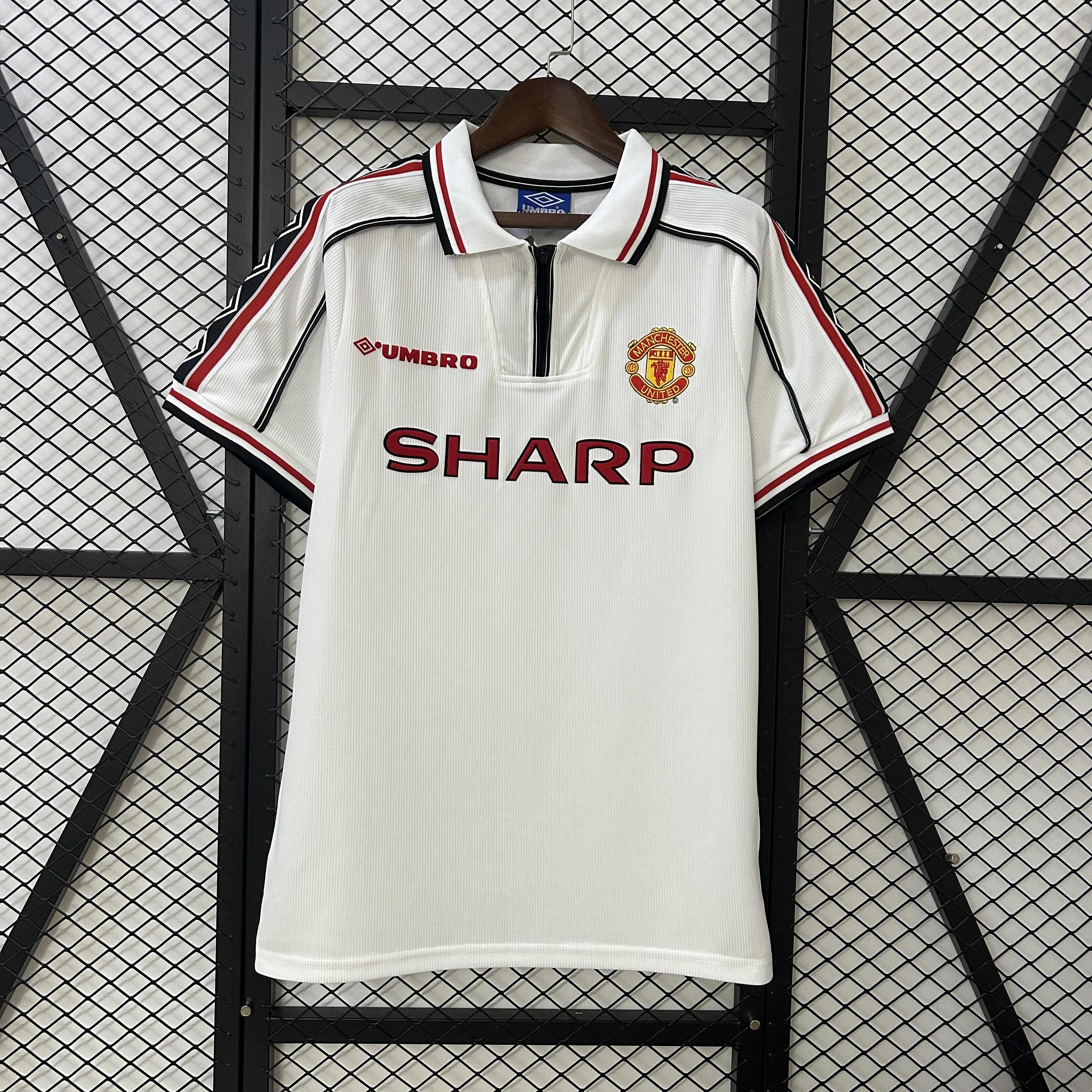 Manchester United 98/99 Edicion Conmemorativa RETRO