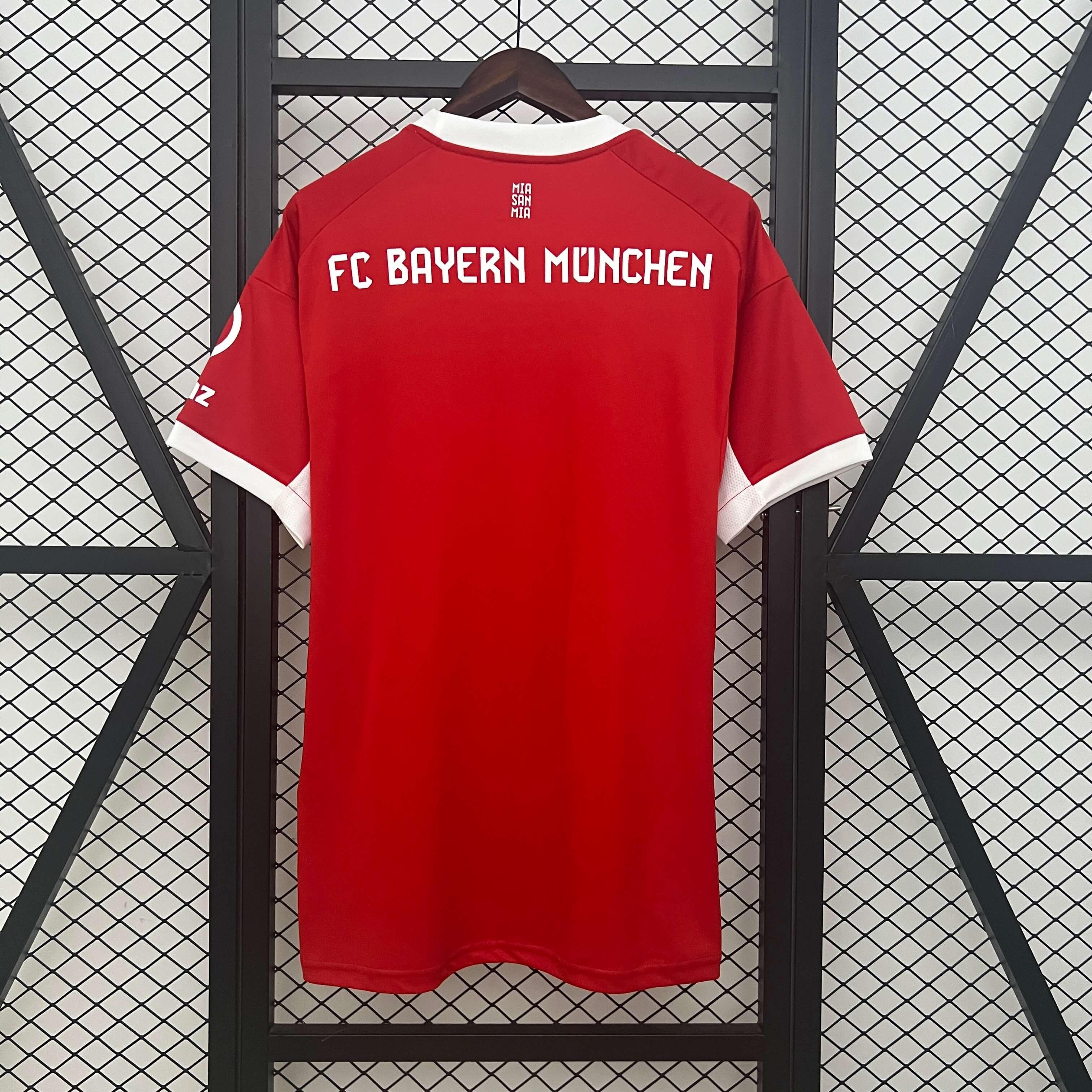 Miniatura de Bayern Múnich 25/26 Local