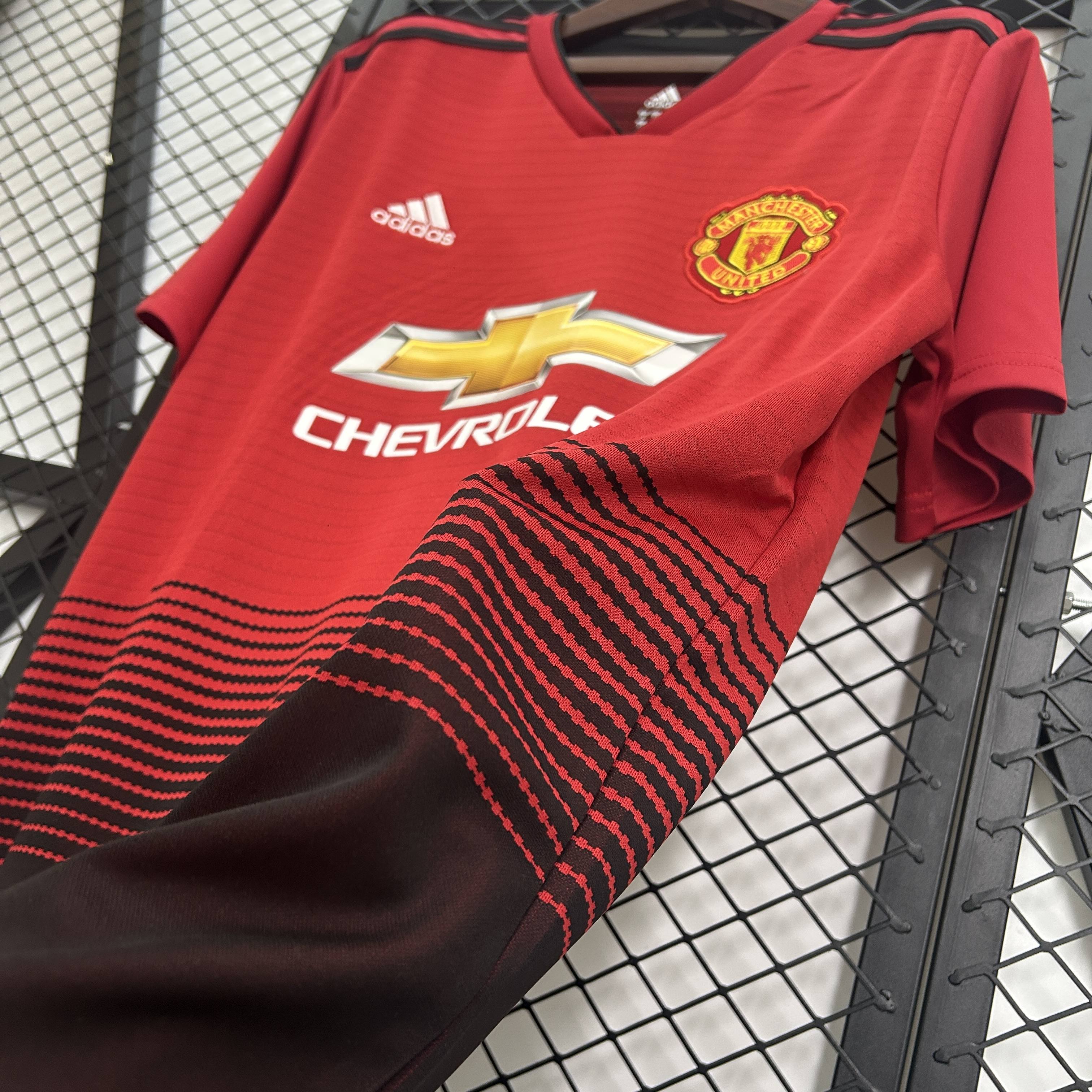Miniatura de Manchester United 18/19 Local RETRO