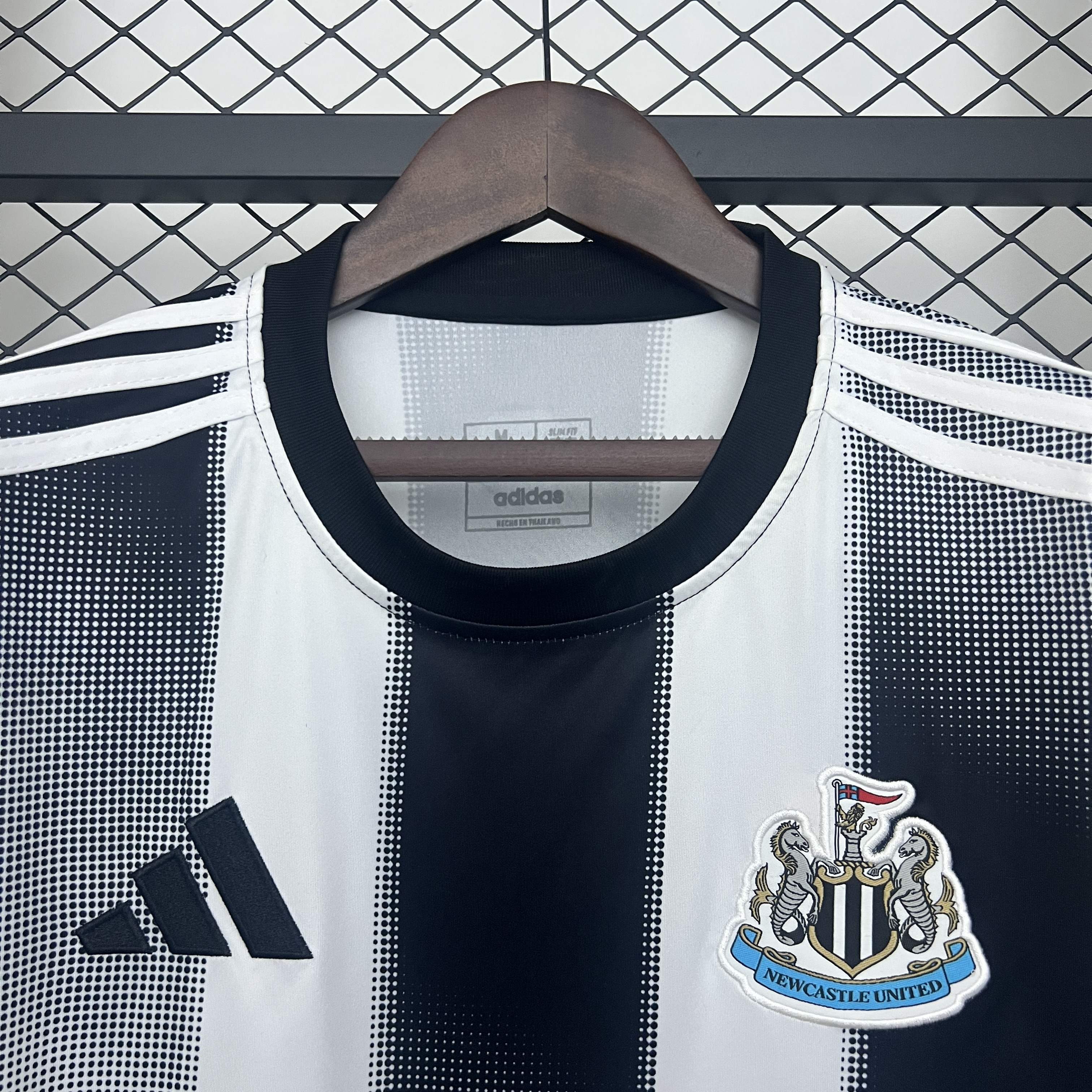 Miniatura de Newcastle United 2025-26 Local