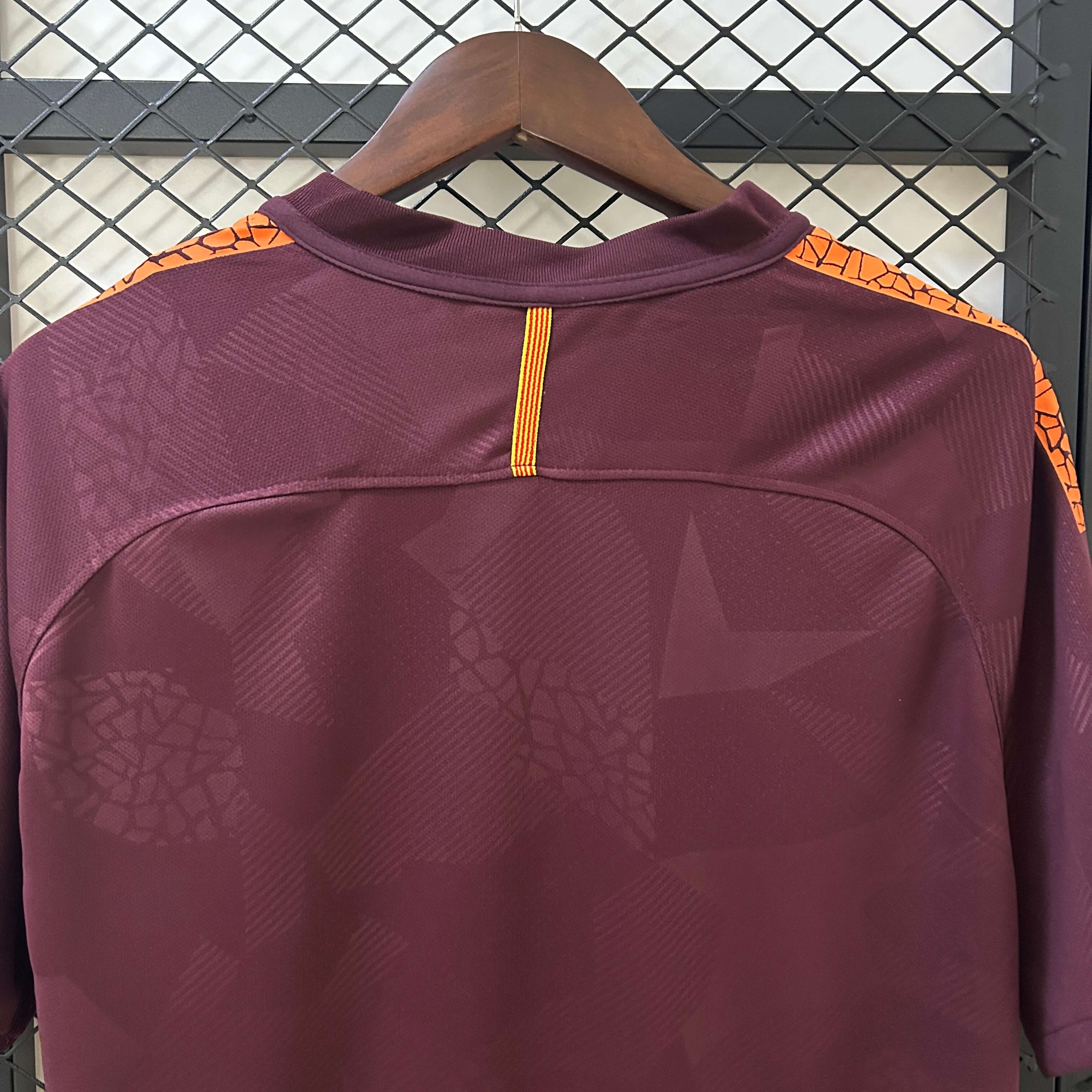 Miniatura de FC Barcelona 17/18 3ra RETRO