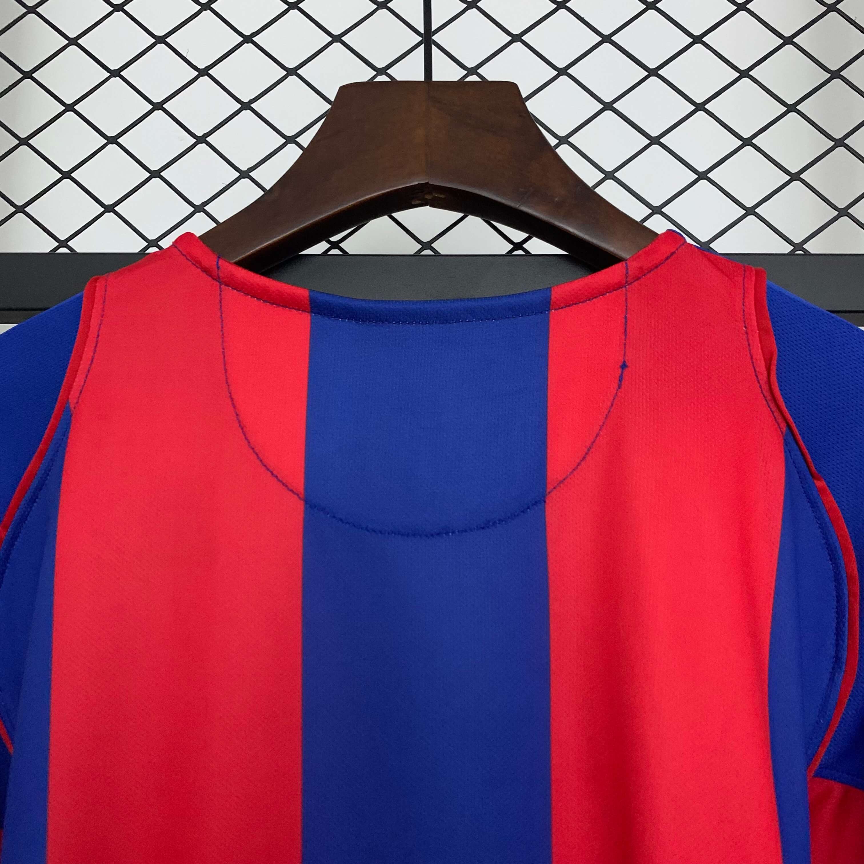 Miniatura de FC Barcelona 04/05 Local RETRO