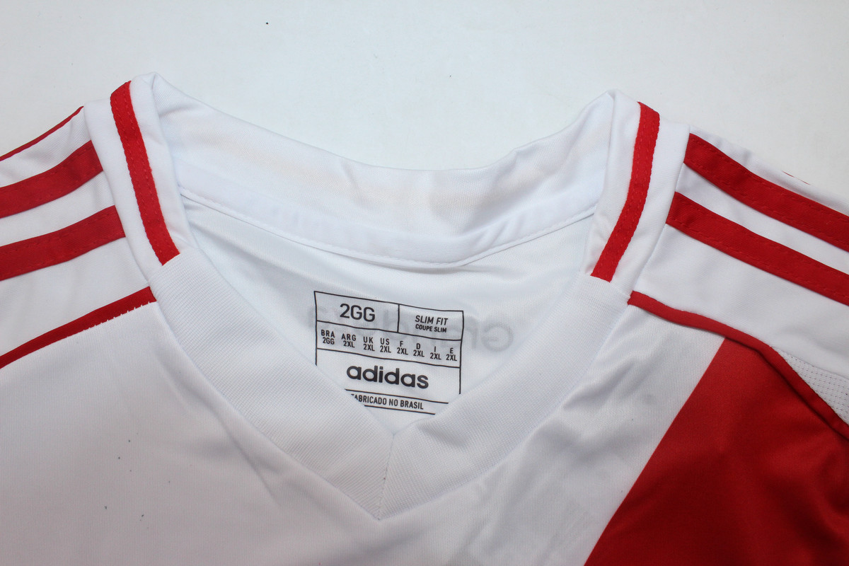 Miniatura de River Plate 24/25 Local