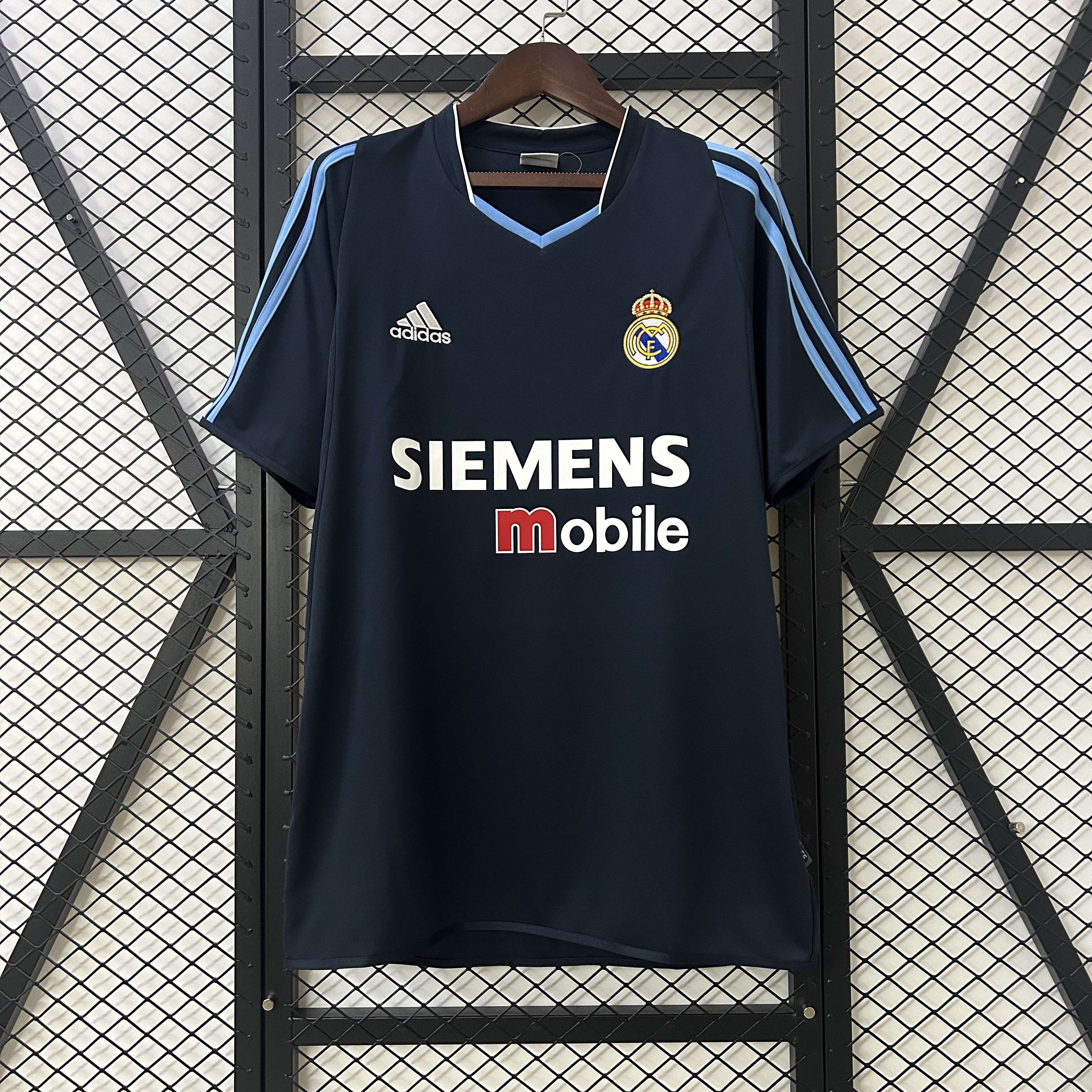 Real Madrid 03/04 Visitante RETRO